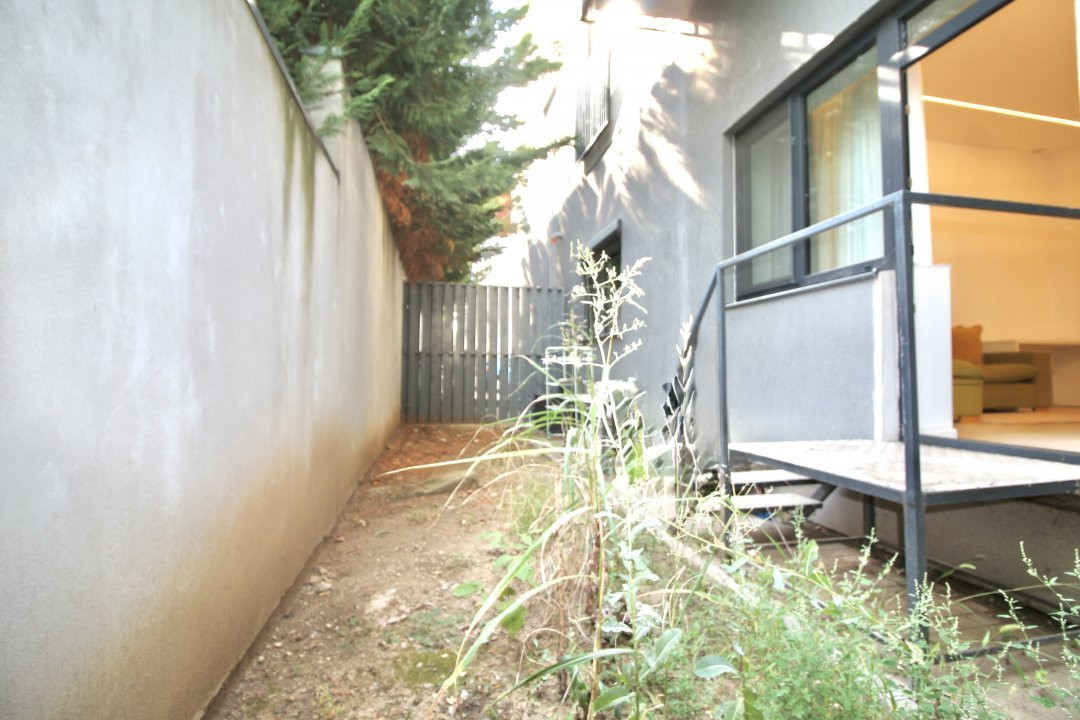 BANEASA-SOS. STRAULESTI, APARTAMENT CU GRADINA 20 MP SI LOC PARCARE!