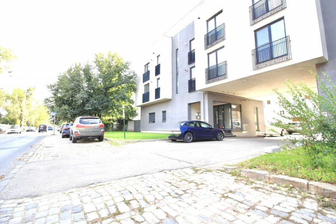BANEASA-SOS. STRAULESTI, APARTAMENT CU GRADINA 20 MP SI LOC PARCARE!