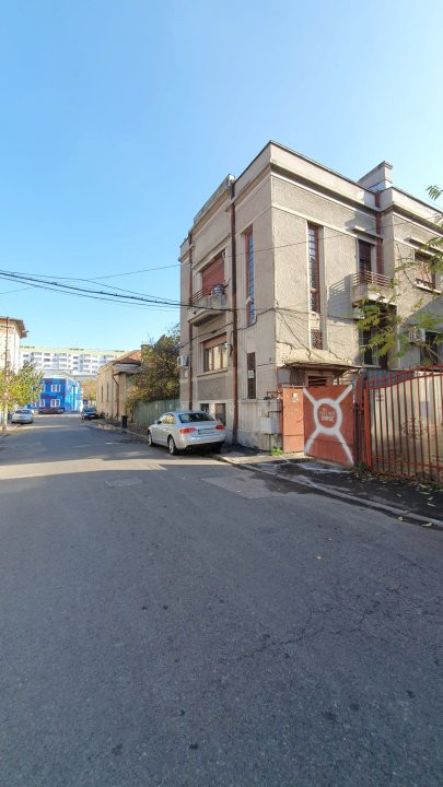 Proprietate deosebită într-o casă interbelică, de vanzare in zona Unirii