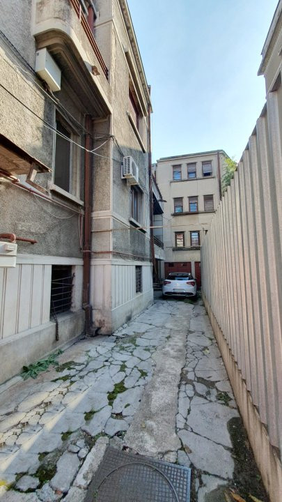Proprietate deosebită într-o casă interbelică, de vanzare in zona Unirii