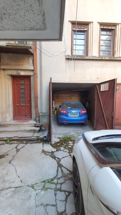 Proprietate deosebită într-o casă interbelică, de vanzare in zona Unirii