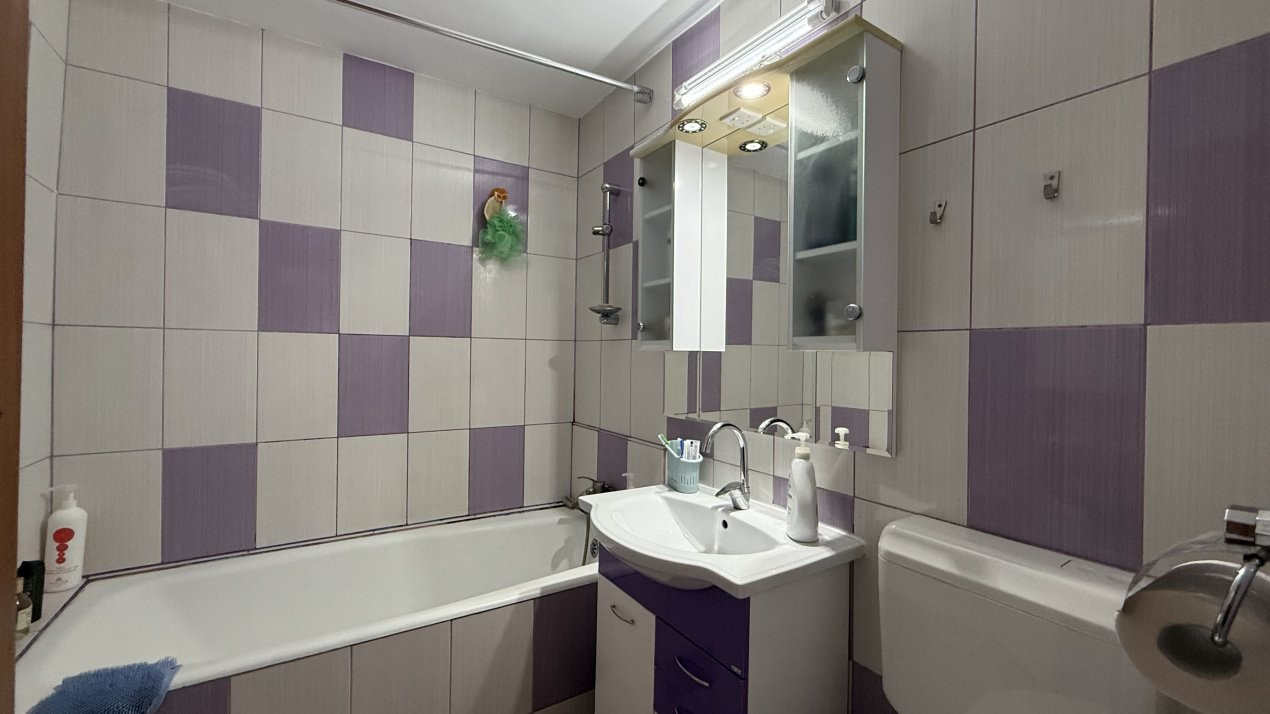 BANEASA 2 CAMERE 2/4 DE VANZARE