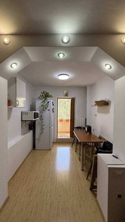 BANEASA 2 CAMERE 2/4 DE VANZARE