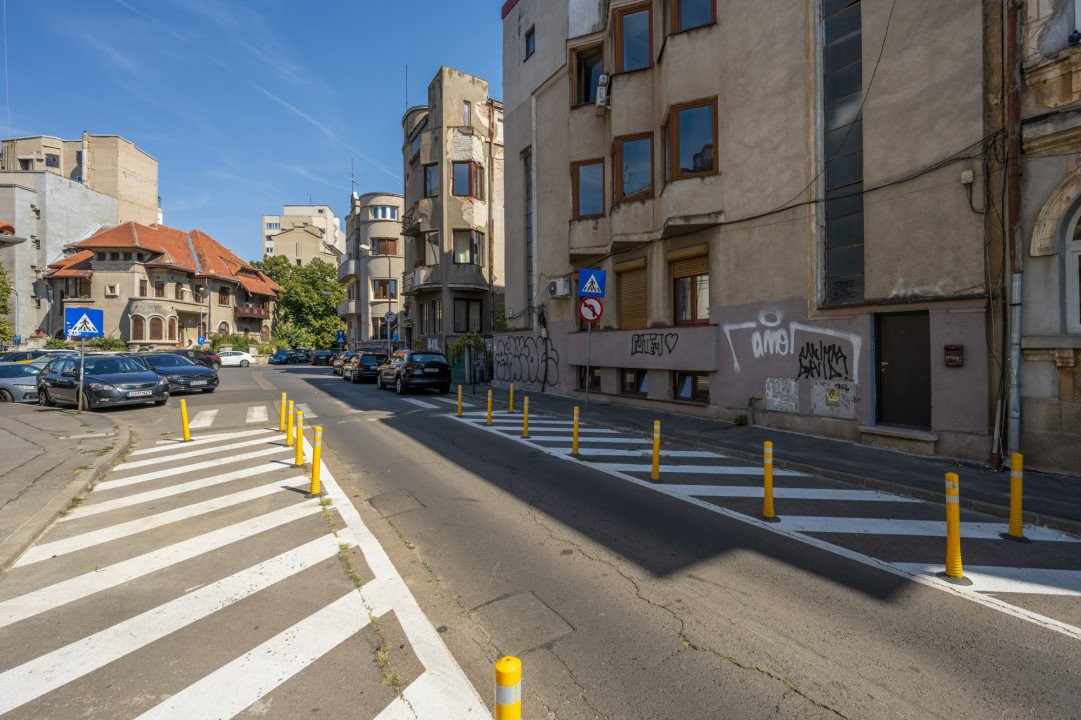 Dacia - Piata Spania, apartament 4 camere, 111 mp, demisol, renovat 