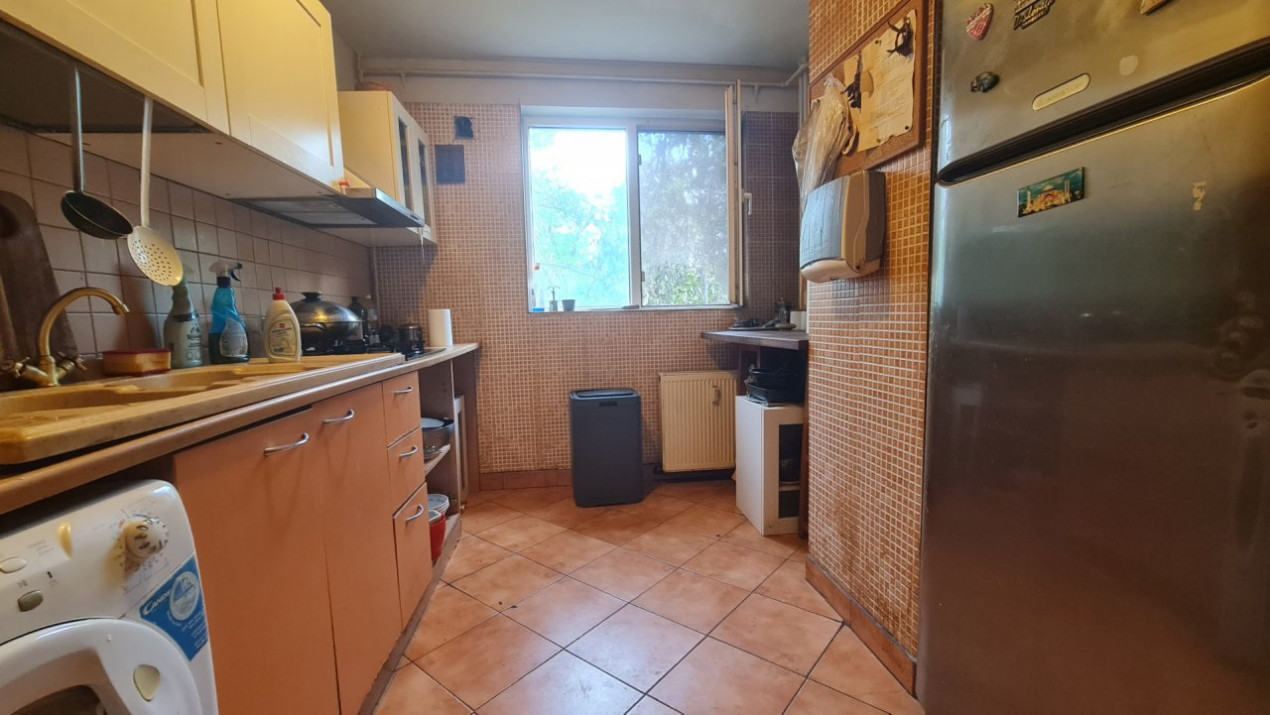 Apartament 4 camere decomandat Titan / Ozana