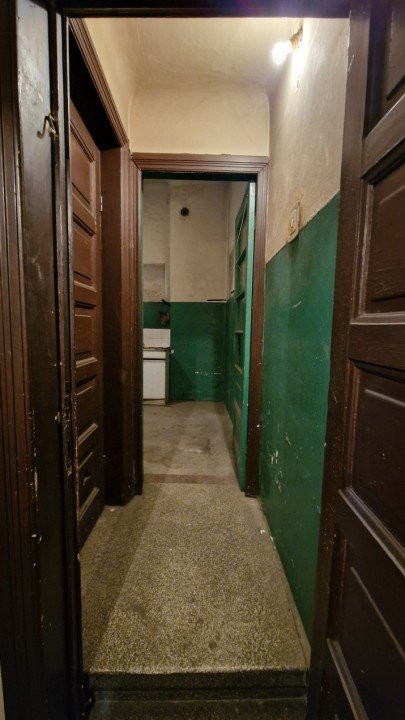 Garsoniera în casă interbelică, de vanzare in zona Unirii