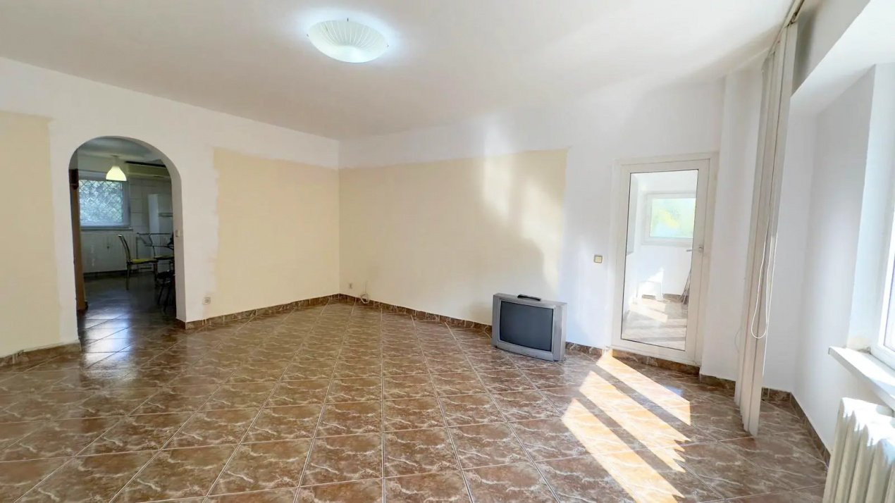 Apartament 3 camere, la etajul 1, pe Șos. Virtuții – ai tramvaiul 41 la ușă!