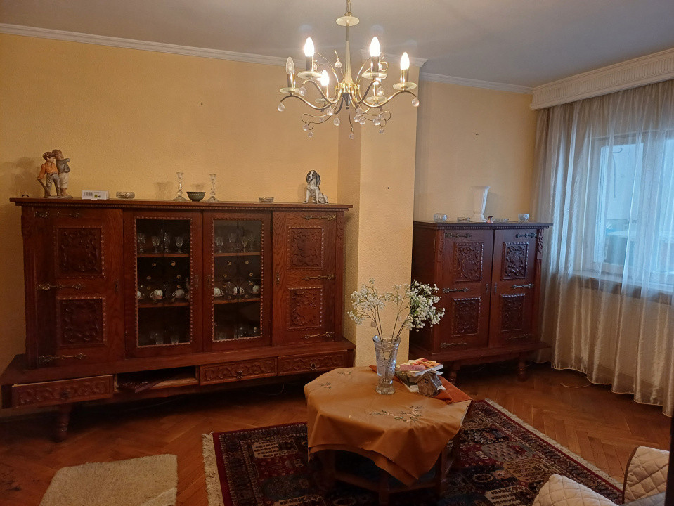  Vanzare apartament 3 camere Ultracentral