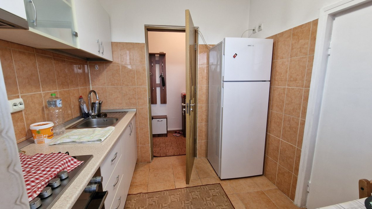 Apartament cu 3 camere de inchiriat - Crangasi, Constructorilor