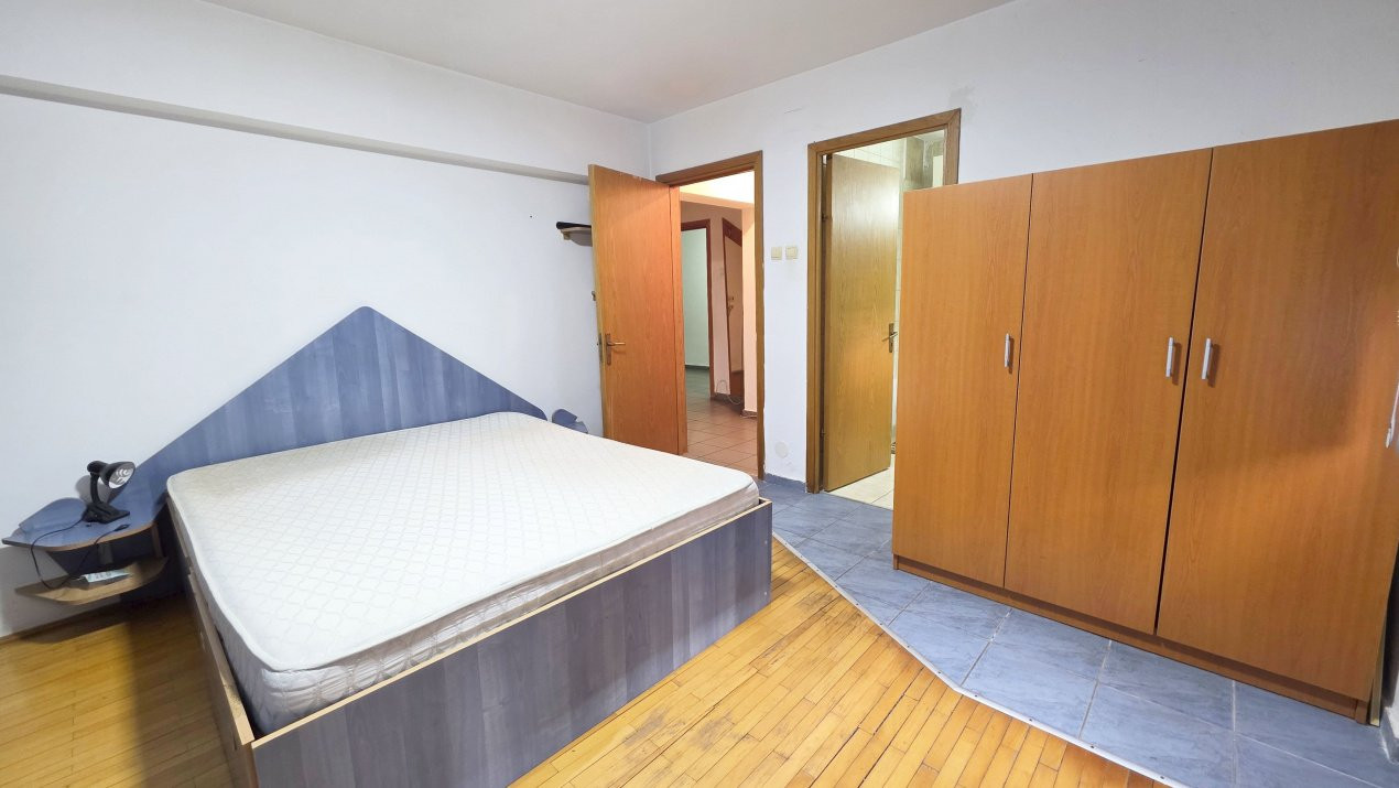 Intr-adevar unic. Apartament cu 3 camere, peste 90 mp, Cernauti