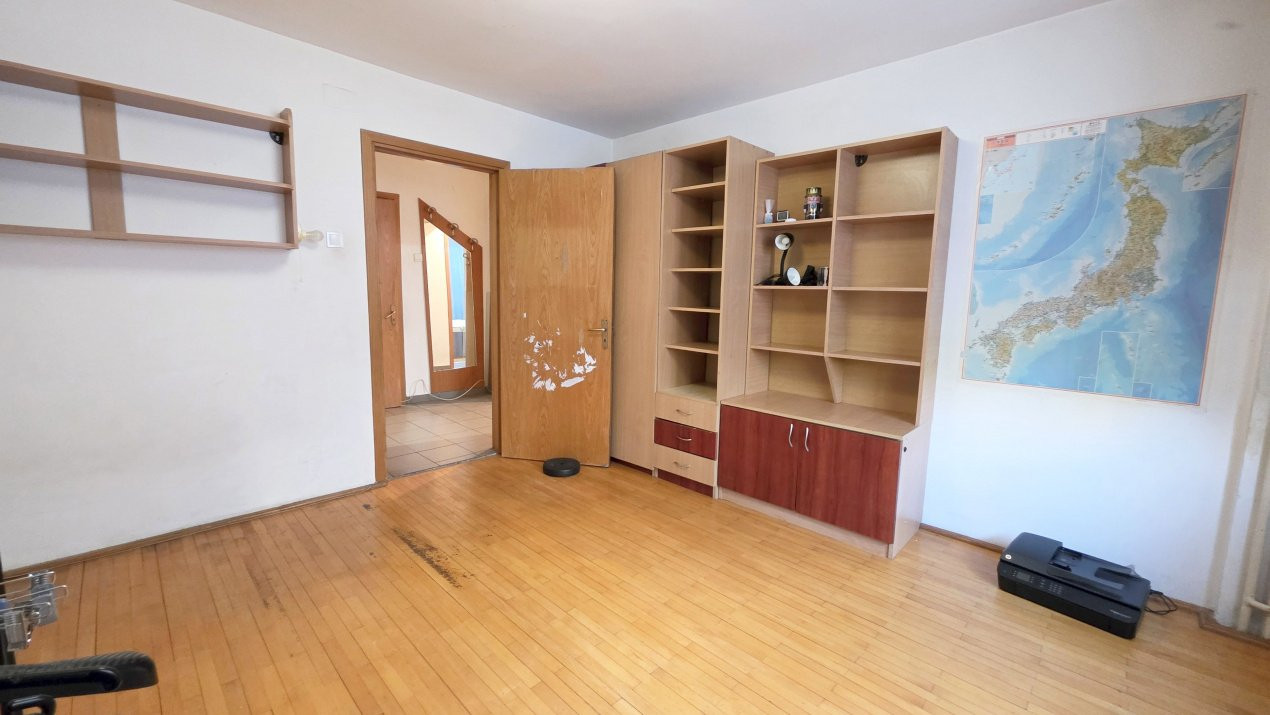 Intr-adevar unic. Apartament cu 3 camere, peste 90 mp, Cernauti