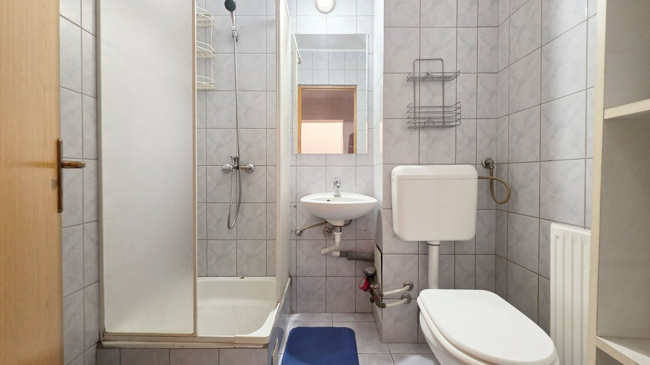 Intr-adevar unic. Apartament cu 3 camere, peste 90 mp, Cernauti
