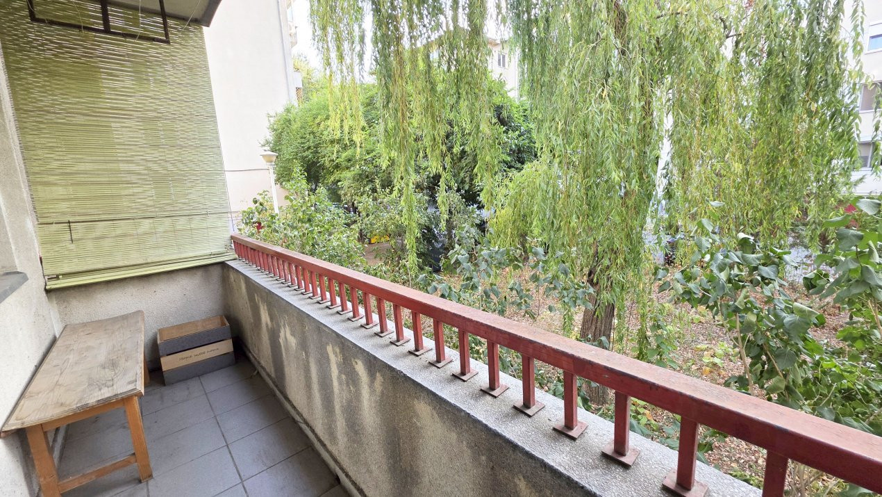 Intr-adevar unic. Apartament cu 3 camere, peste 90 mp, Cernauti