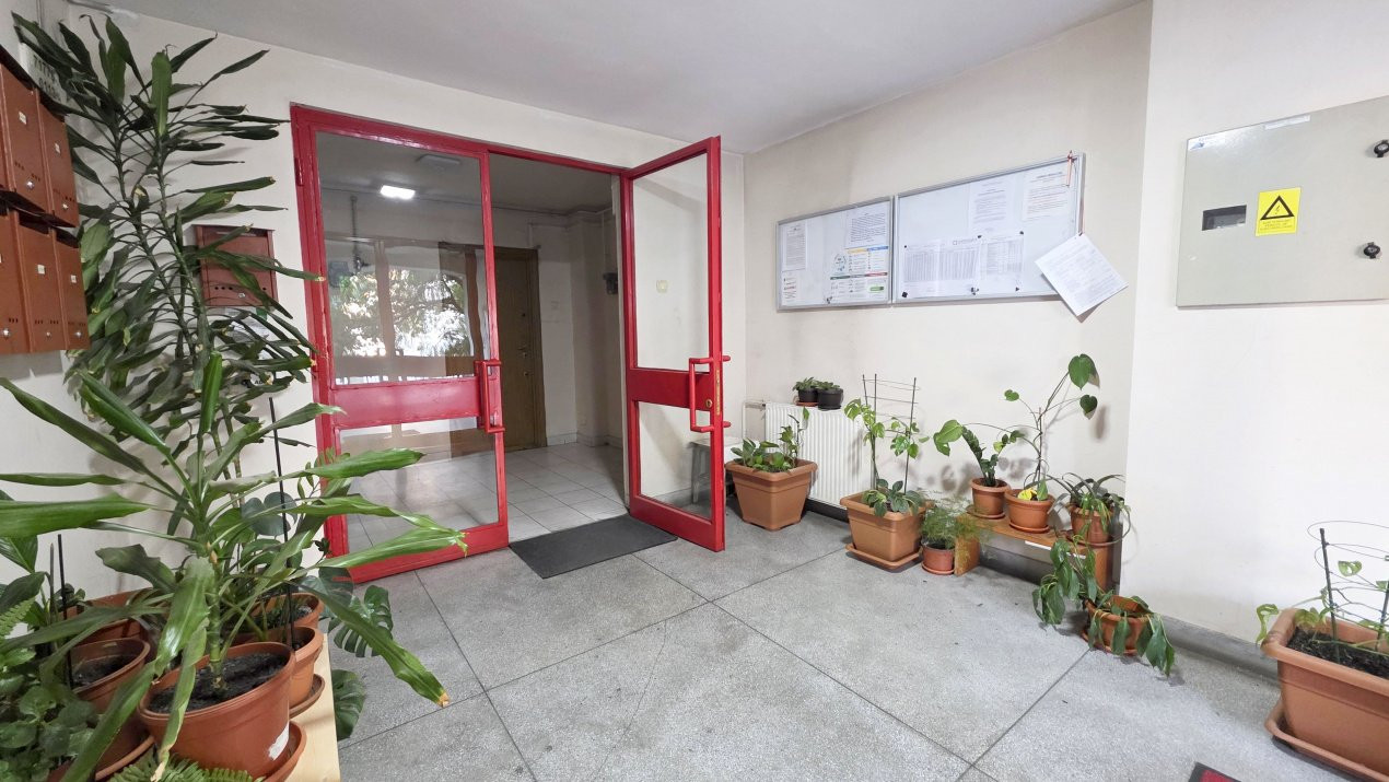 Intr-adevar unic. Apartament cu 3 camere, peste 90 mp, Cernauti