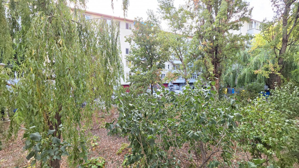 Intr-adevar unic. Apartament cu 3 camere, peste 90 mp, Cernauti