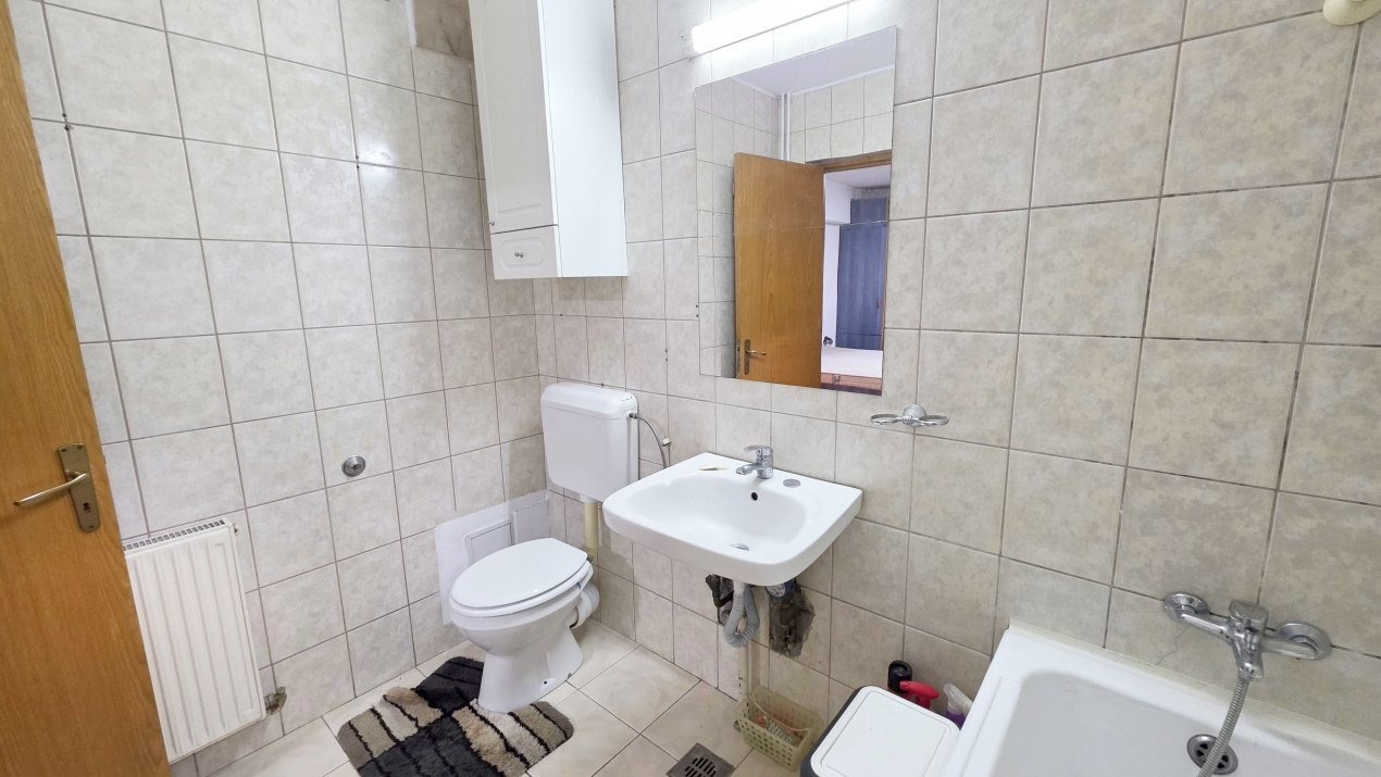 Intr-adevar unic. Apartament cu 3 camere, peste 90 mp, Cernauti