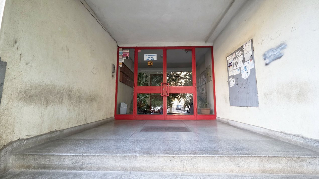 Intr-adevar unic. Apartament cu 3 camere, peste 90 mp, Cernauti