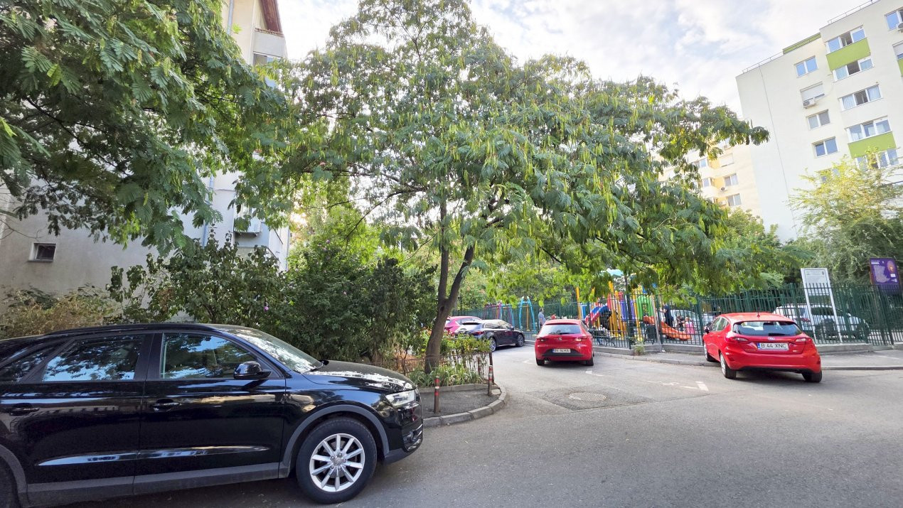Intr-adevar unic. Apartament cu 3 camere, peste 90 mp, Cernauti