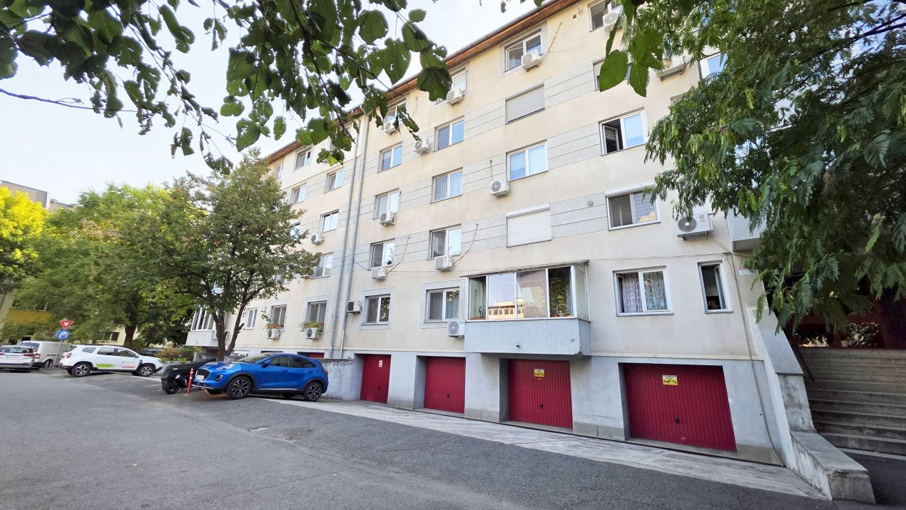 Intr-adevar unic. Apartament cu 3 camere, peste 90 mp, Cernauti