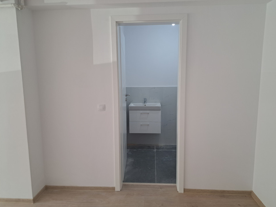 Apartament 2 camere de vânzare în Pitești, zona Trivale