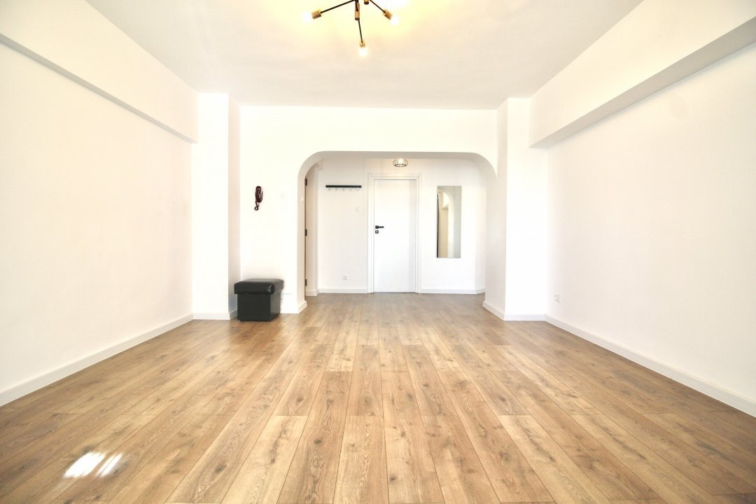 CALEA PLEVNEI-CASA RADIO, APARTAMENT DECOMANDAT,, BLOC 1994!