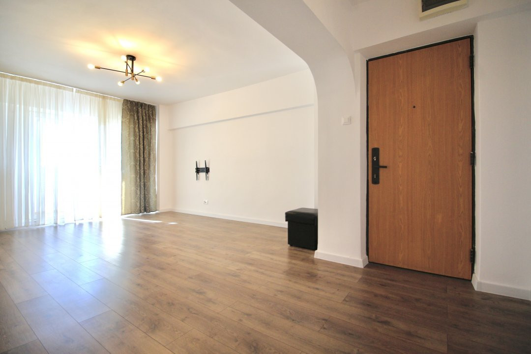 CALEA PLEVNEI-CASA RADIO, APARTAMENT DECOMANDAT,, BLOC 1994!
