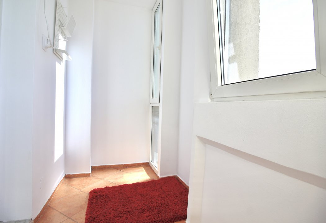 CALEA PLEVNEI-CASA RADIO, APARTAMENT DECOMANDAT,, BLOC 1994!