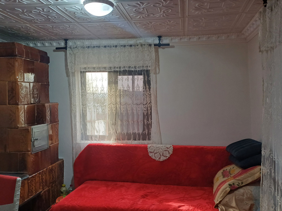 Casă de vânzare în Lunca Corbului – poziție excelentă, teren generos!