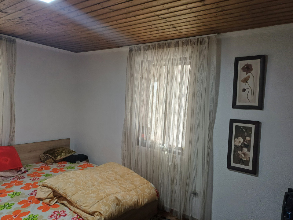 Casă de vânzare în Lunca Corbului – poziție excelentă, teren generos!
