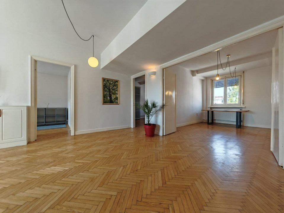 Apartament 4 camere, Piața Victoriei – str. Occidentului