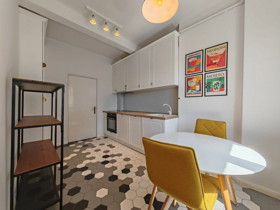 Apartament 4 camere, Piața Victoriei – str. Occidentului