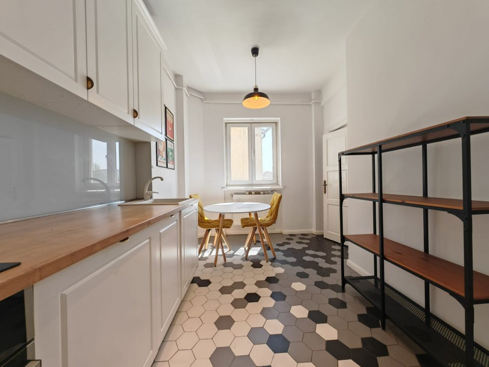 Apartament 4 camere, Piața Victoriei – str. Occidentului