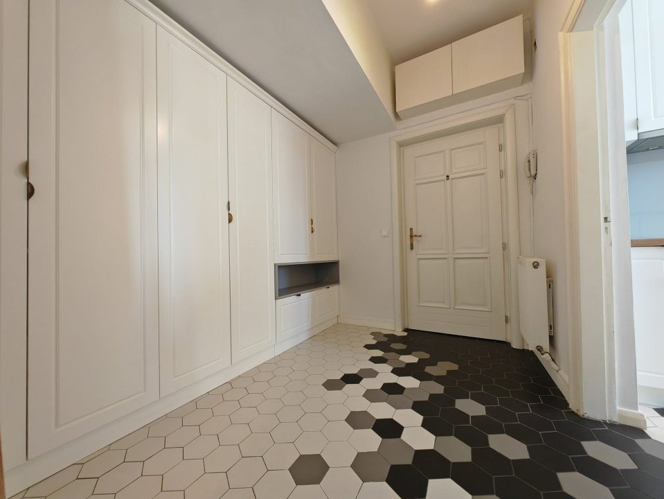 Apartament 4 camere, Piața Victoriei – str. Occidentului