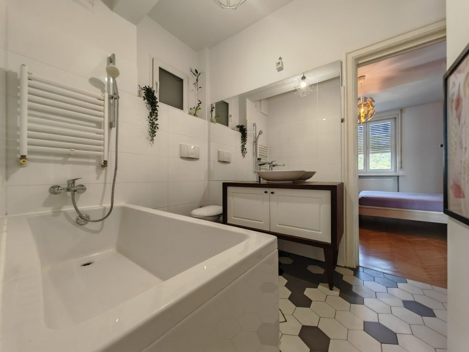 Apartament 4 camere, Piața Victoriei – str. Occidentului