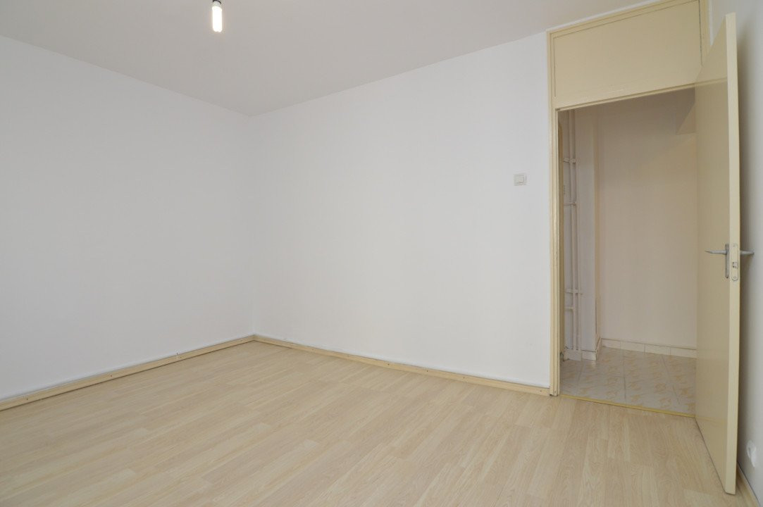 VANZARE APARTAMENT 3 CAMERE UNIRII – NERVA TRAIAN