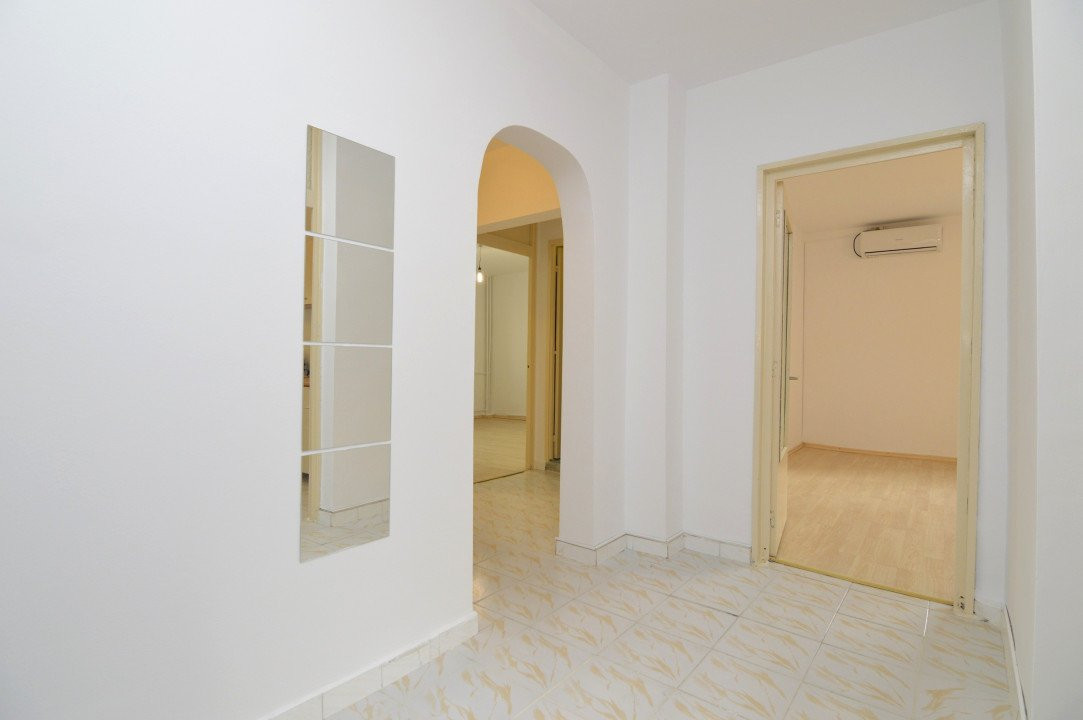 VANZARE APARTAMENT 3 CAMERE UNIRII – NERVA TRAIAN