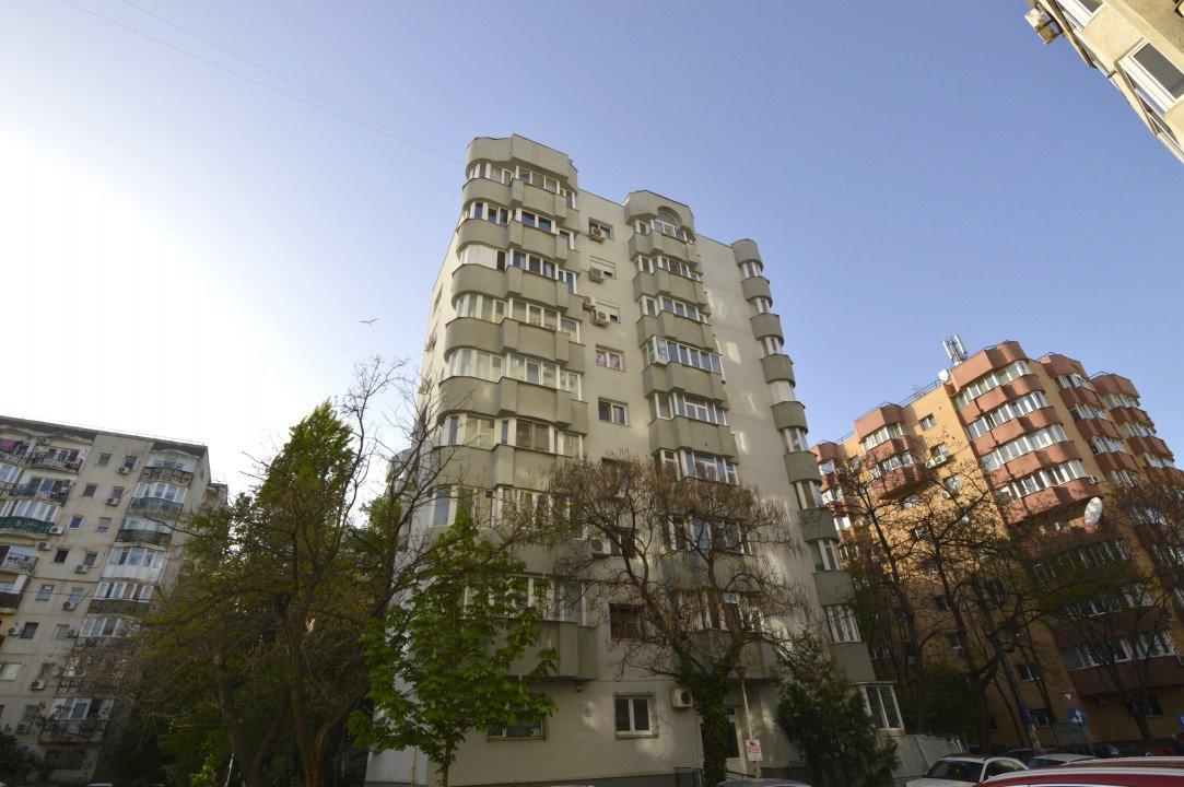 VANZARE APARTAMENT 3 CAMERE UNIRII – NERVA TRAIAN