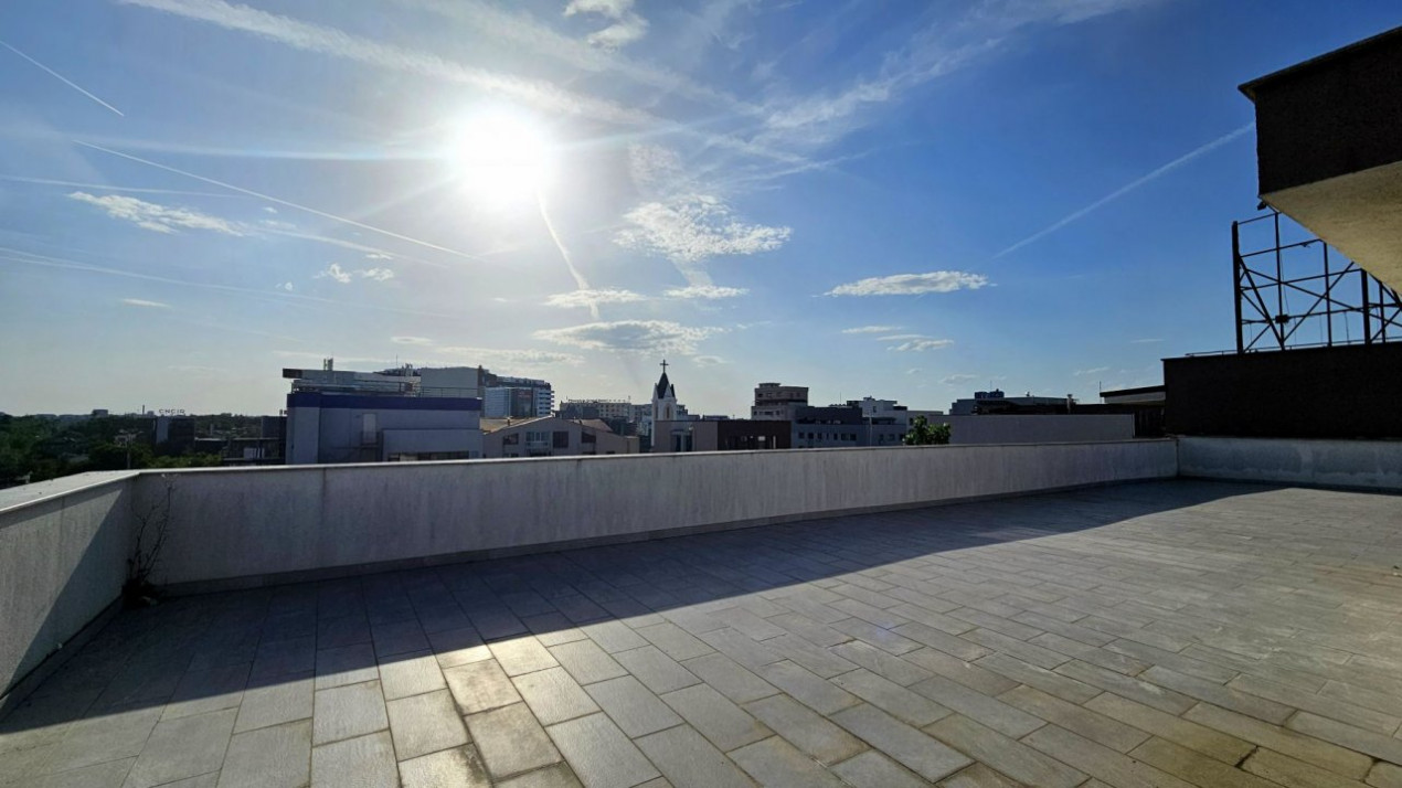 Apartament - terasa 200 mp- complet cu vedere libera si parcare