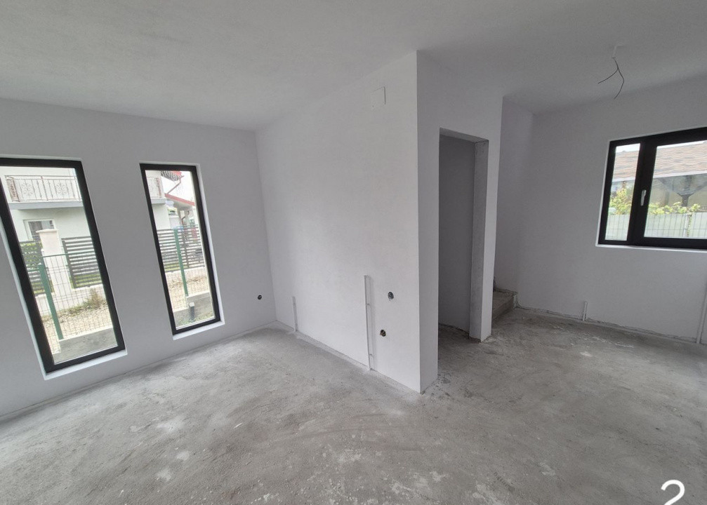 Casă 4 camere, beci și terasa, 128 mp, teren 359 mp – Pitești