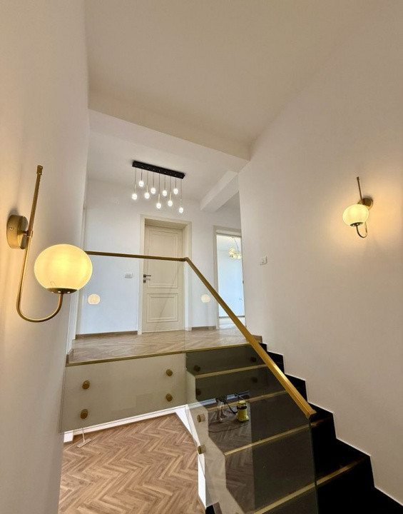 Vilă nouă în complex privat, 4 camere, 120 mp utili – Pitești