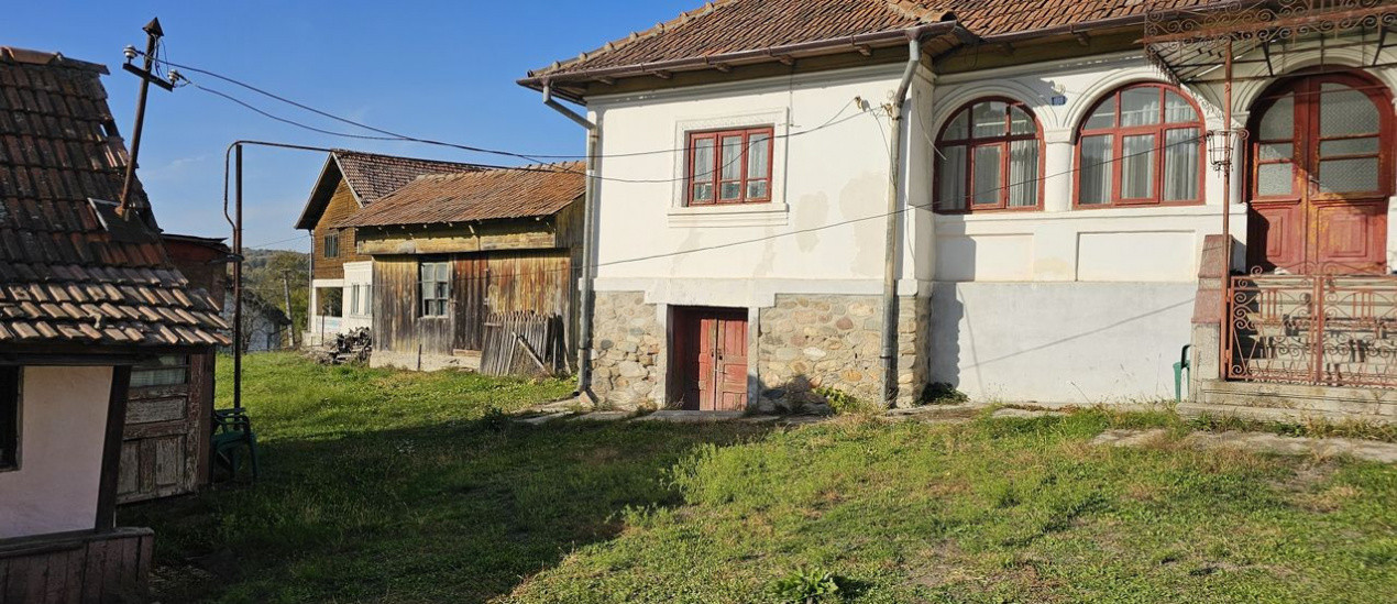 De vânzare – Casă în Curtea de Argeș, cartier Șipot