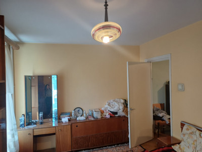 Apartament 3 camere, confort 1, etaj 1/4 – zonă Ultracentrală, vedere 