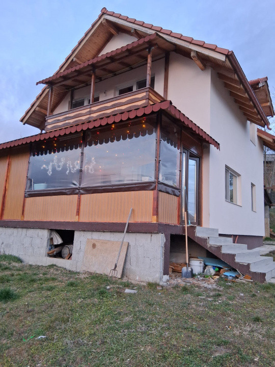 Casa individuala 5 camere in Budeasa | Teren 908 mp