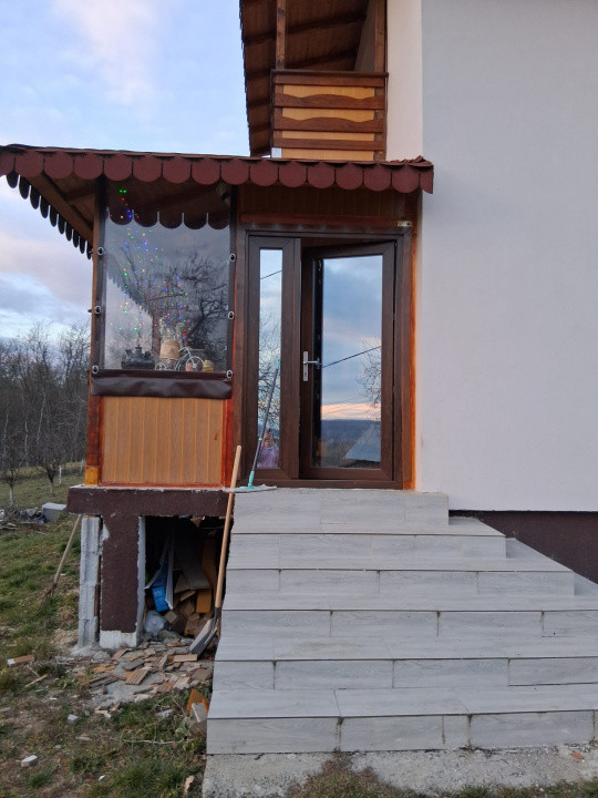Casa individuala 5 camere in Budeasa | Teren 908 mp