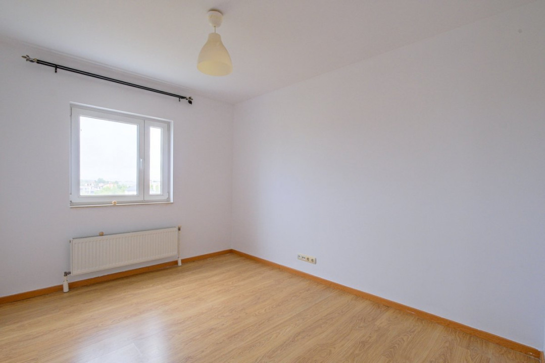 Apartament spațios 3 camere, 3bai, 2 locuri de parcare incluse