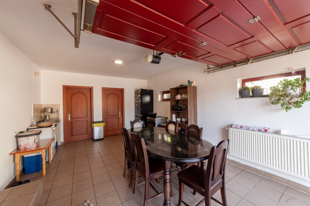 Oportunitate rară în Găvana-casă cu teren mare, la doi pași de tot ce ai nevoie