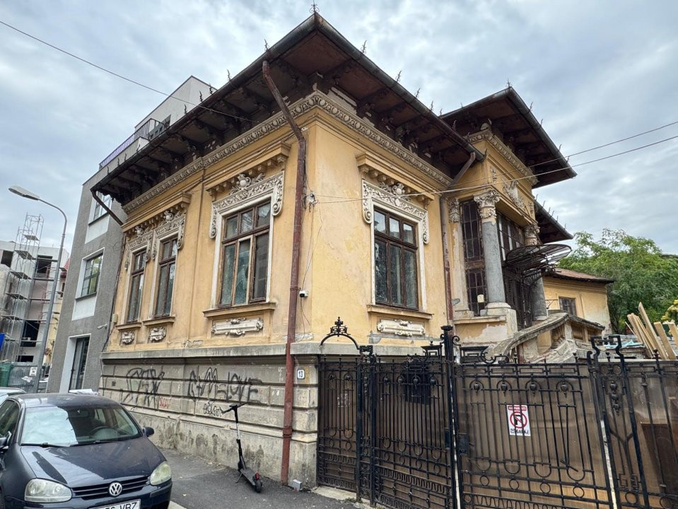 Vilă arhitectură deosebită - consolidată - zona Cismigiu