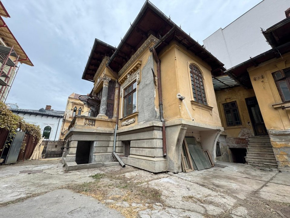 Vilă arhitectură deosebită - consolidată - zona Cismigiu