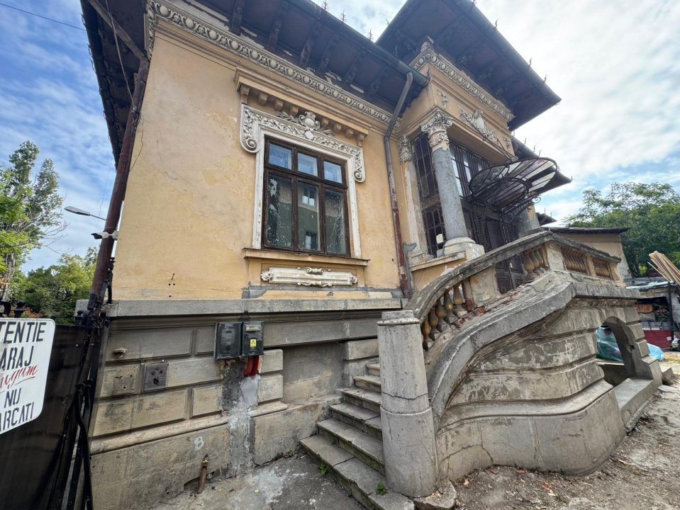 Vilă arhitectură deosebită - consolidată - zona Cismigiu
