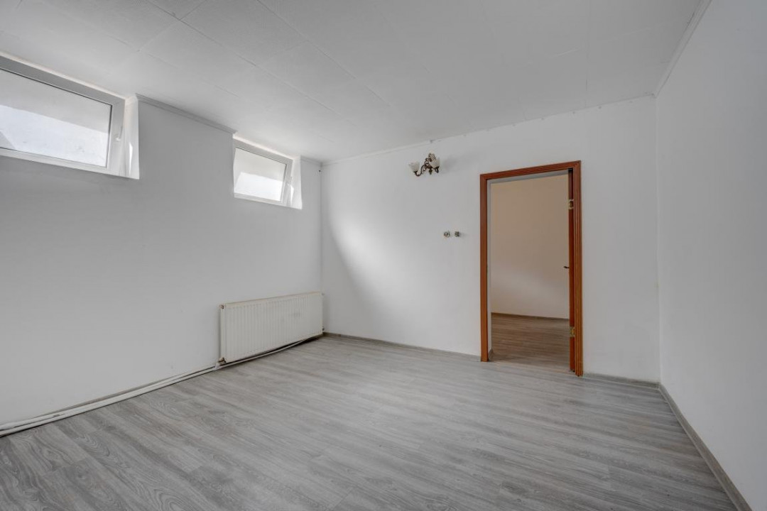 Apartament in vila 2 camere demisol Piata Sfantul Stefan 